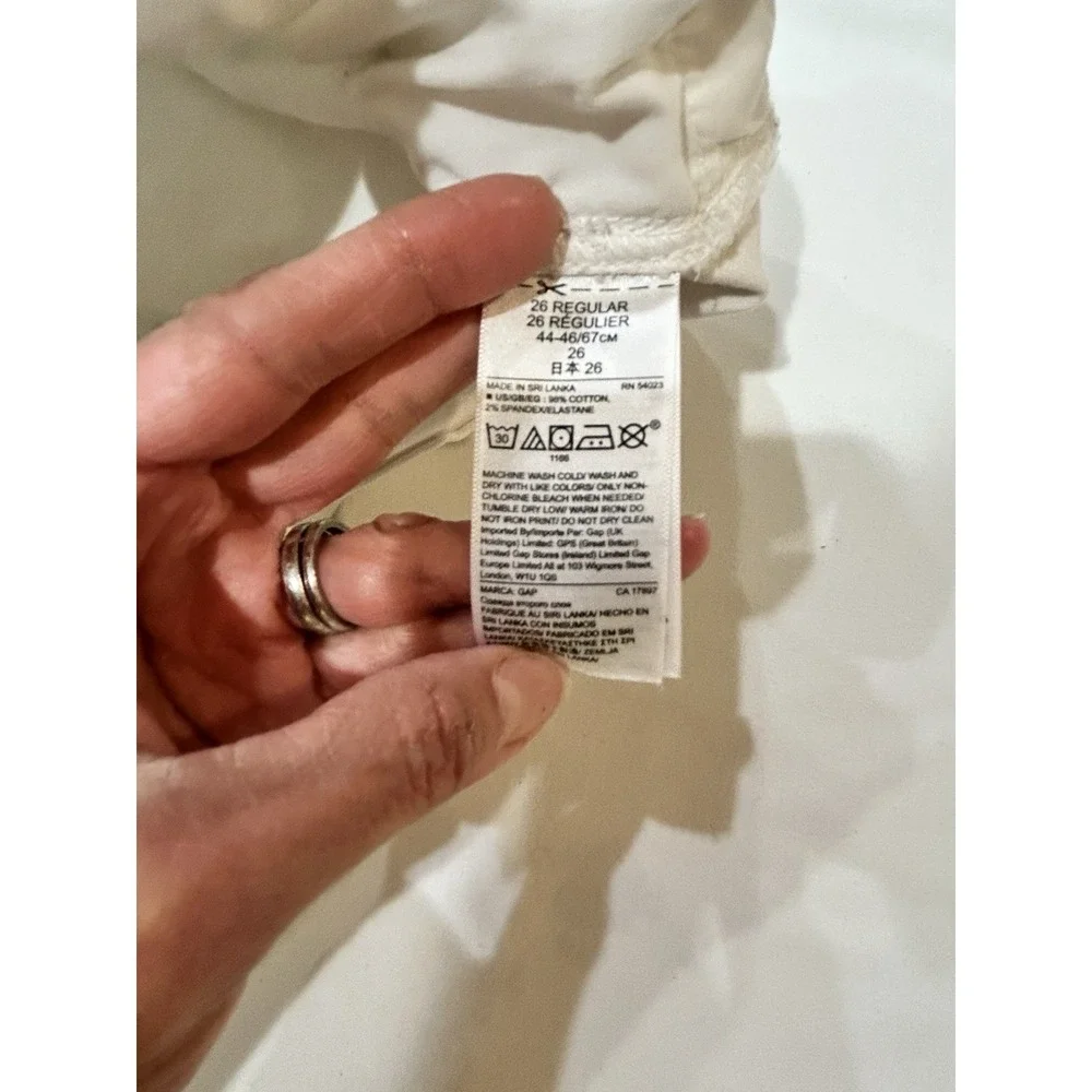 GAP Mid Rise White Denim Raw Hem Classic Boho Festival Summer Short Women 2R/26